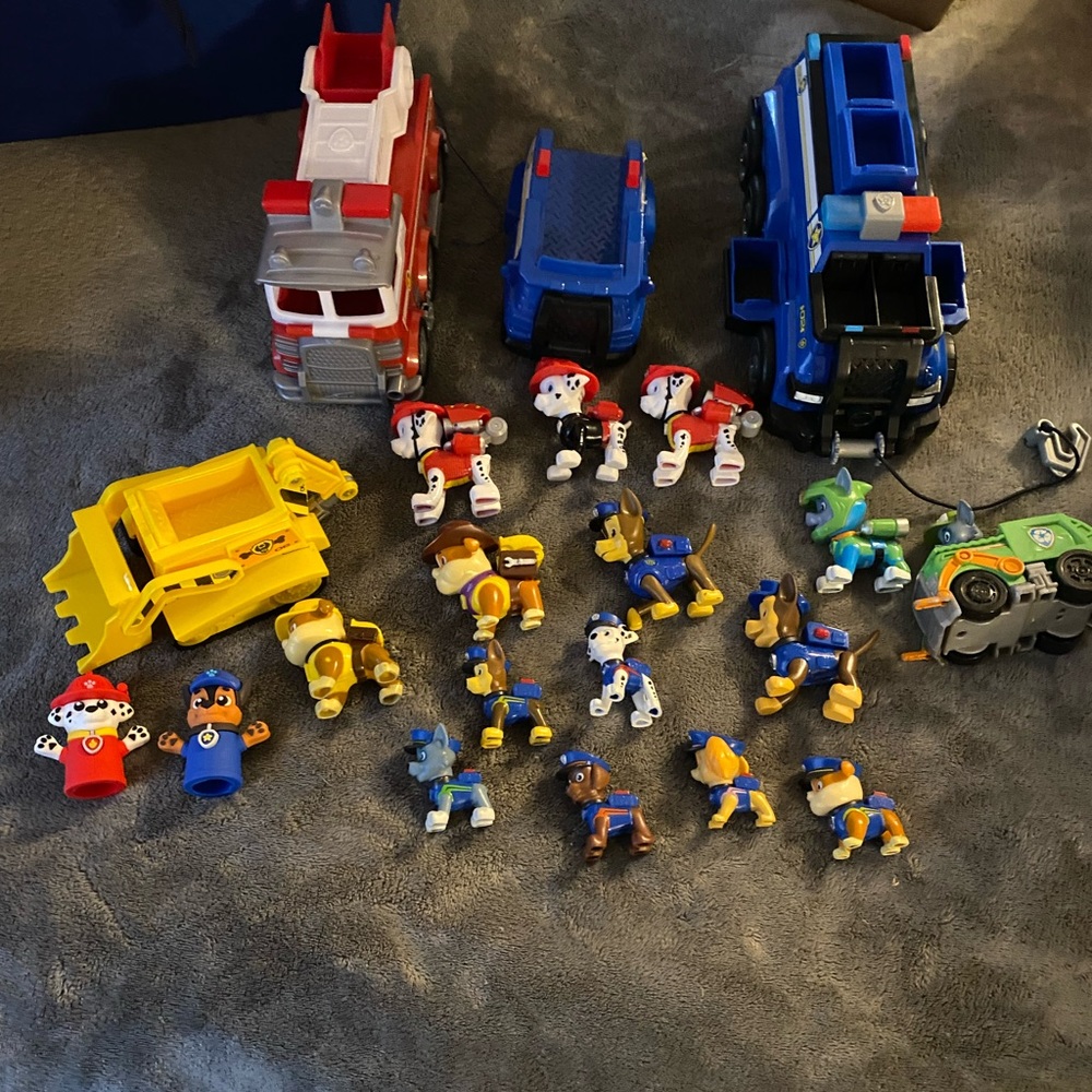 Huge paw patrol lot